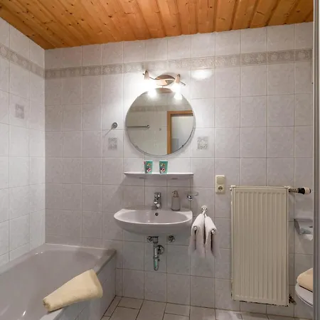 Affittacamere Gaestehaus Gerti 3*