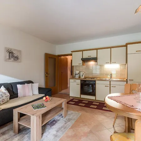 Gaestehaus Gerti Πανσιόν 3*